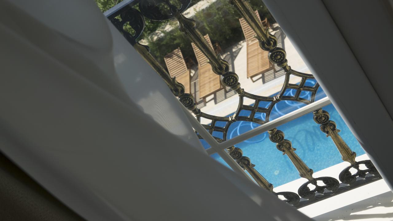 The Escape Hotel อักวา ภายนอก รูปภาพ