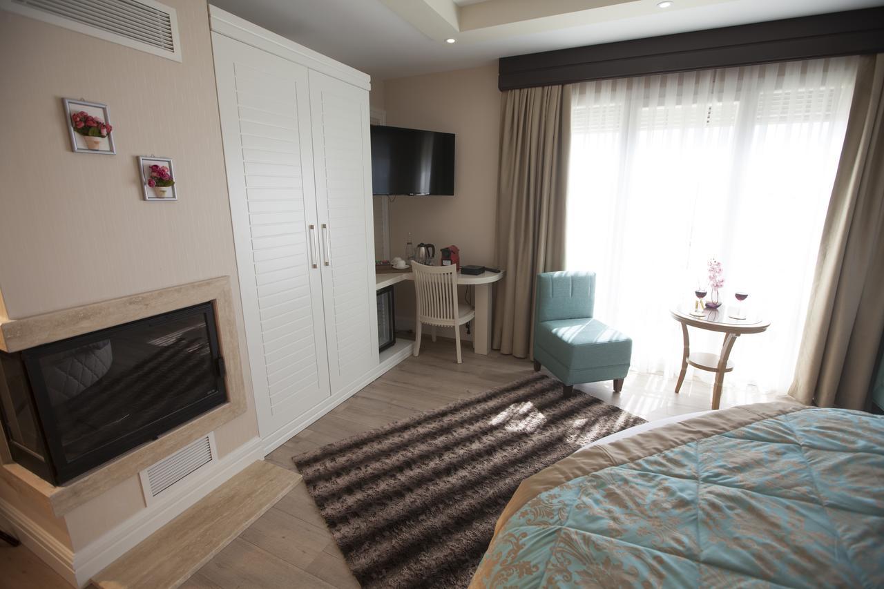 The Escape Hotel อักวา ภายนอก รูปภาพ