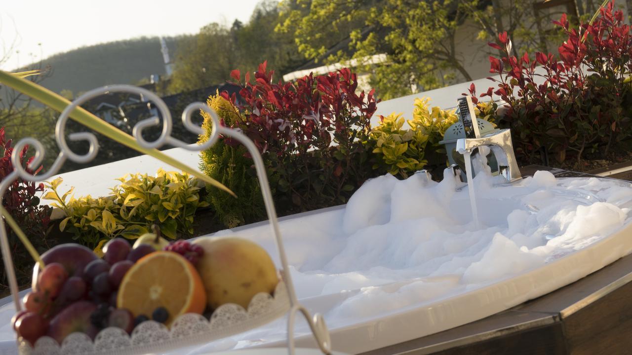 The Escape Hotel อักวา ภายนอก รูปภาพ