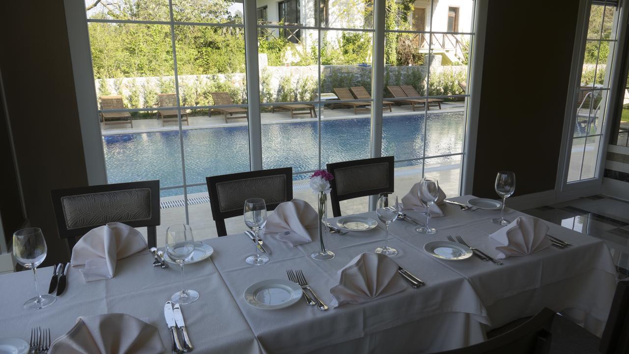 The Escape Hotel อักวา ภายนอก รูปภาพ