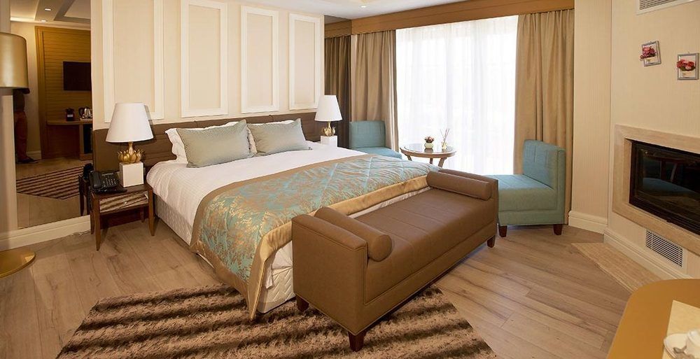 The Escape Hotel อักวา ภายนอก รูปภาพ