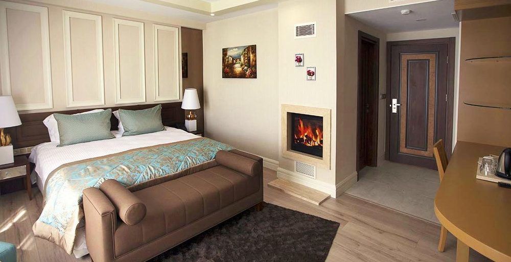 The Escape Hotel อักวา ภายนอก รูปภาพ